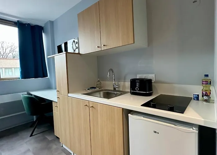 69 Renove Et Equipe - Nancy Chru,cesi,fac